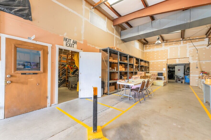 More Photos Of 480 Pat Ave, Overton Industrial For Sale