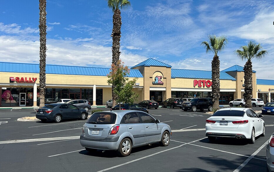 More Photos Of 17100 Bear Valley Rd, Victorville General Retail For Lease