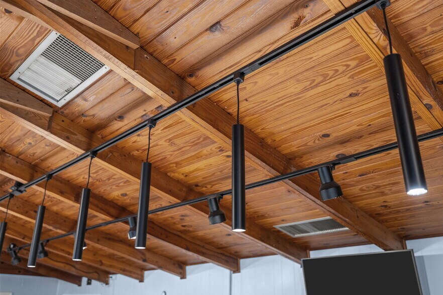 More Photos Of 2383 Hwy 58, Swansboro Restaurant For Sale