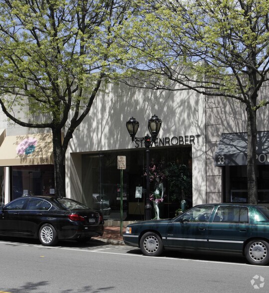 More Photos Of 35-41 Middle Neck Rd, Great Neck Storefront For Lease