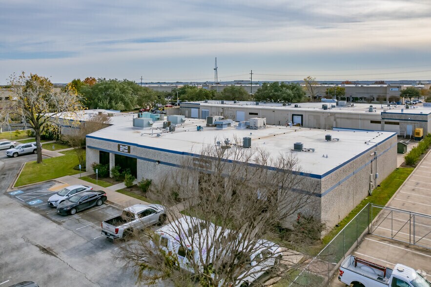 More Photos Of 2020-2028 St. Elmo Rd E, Austin Unknown For Lease
