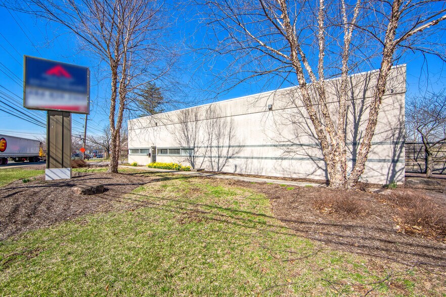 More Photos Of 2169 E High St, Pottstown Office For Lease