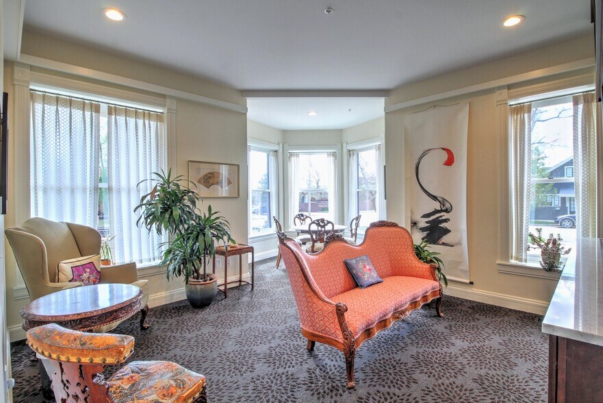 More Photos Of 3011 Broadway St, Boulder Office For Sale