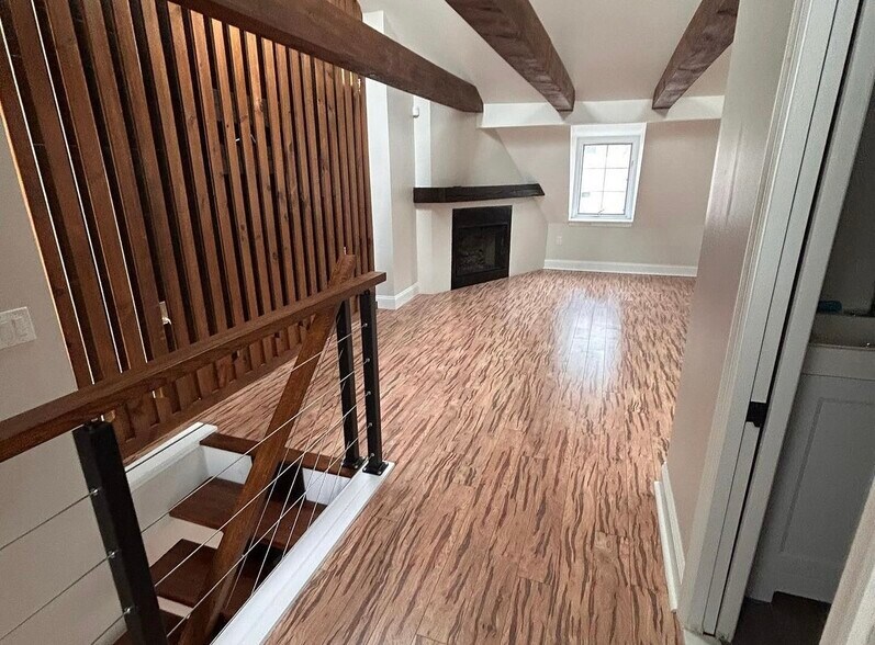 More Photos Of 150 N 2nd St, Philadelphia Office Residential For Sale