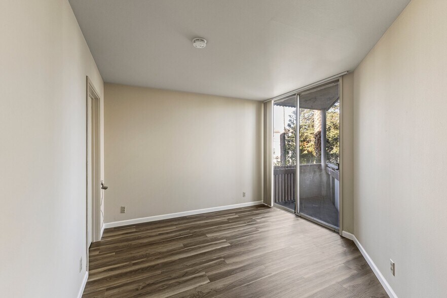 More Photos Of 55 El Camino Real, Burlingame Apartments For Sale