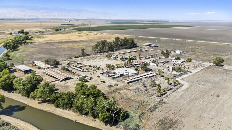 More Photos Of 8661 Herring Rd, Bakersfield Land For Sale