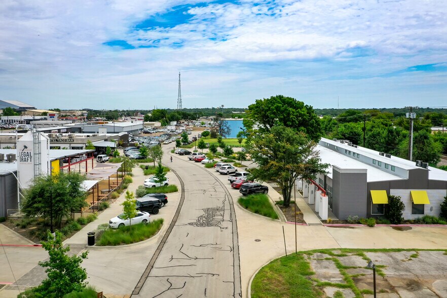 More Photos Of 500 E Front St, Arlington Storefront For Lease