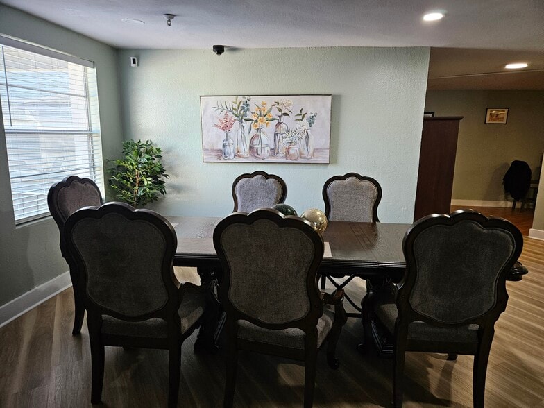 More Photos Of 1710 N McDonald St, McKinney Assisted Living For Sale