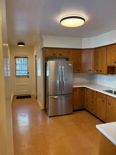 More Photos Of 7719 Germantown Ave, Philadelphia Office Residential For Lease