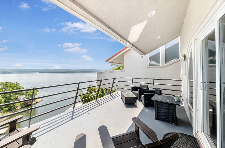 More Photos Of 165 Lakeshore Ln, Counce Hotel For Sale