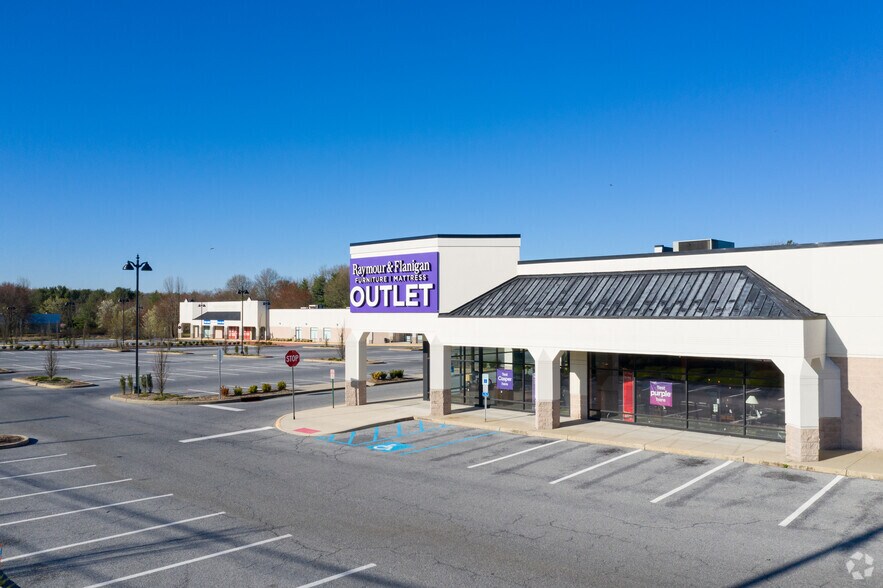 More Photos Of 515 Route 73 S, Marlton Unknown For Lease