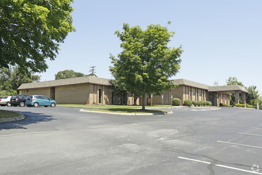 More Photos Of 403 Princeton Rd, Johnson City Medical For Lease