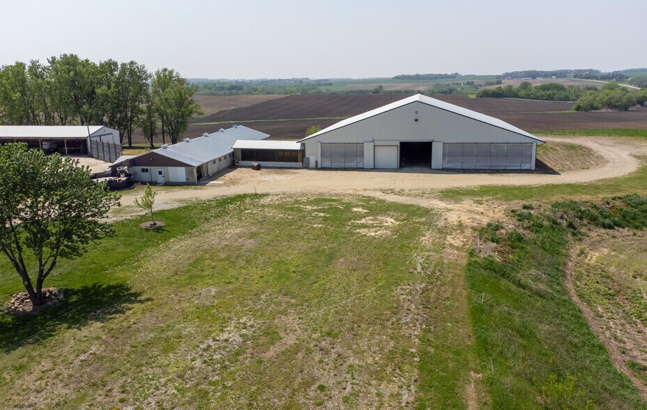 More Photos Of 56841 270th Ave, Pine Island Warehouse For Lease