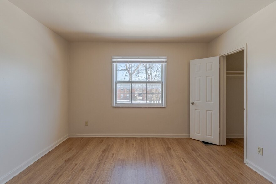 More Photos Of 299-377 Mayfair Blvd, Columbus Apartments For Sale