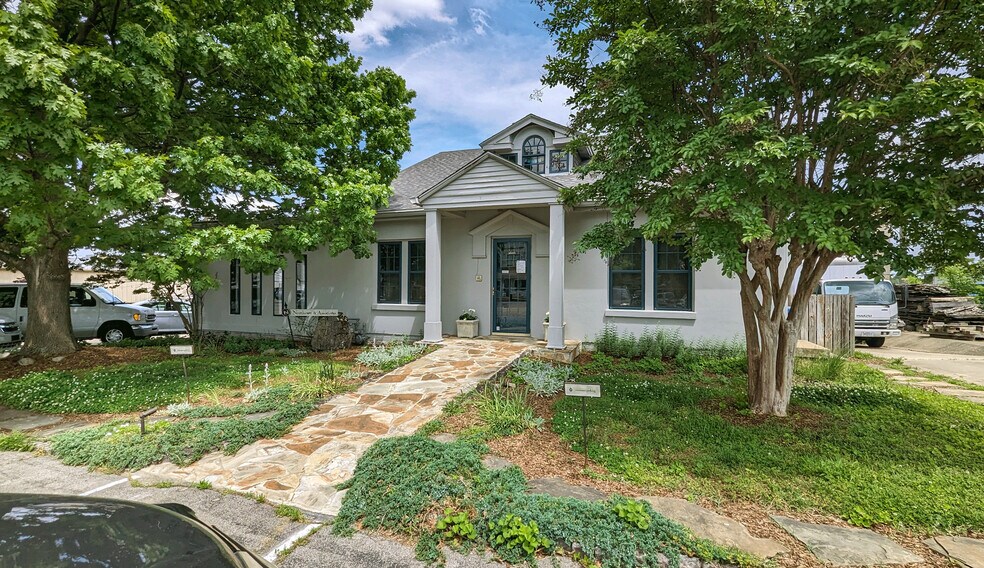 More Photos Of 2606 Westwood Dr, Nashville Flex For Sale