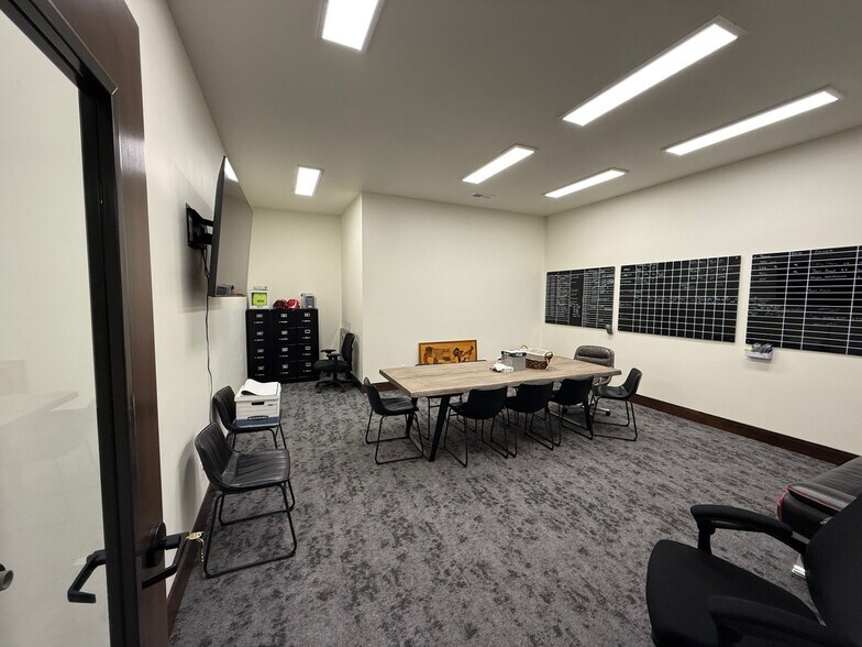 More Photos Of 3202 W 5000 S, Rexburg Office For Lease