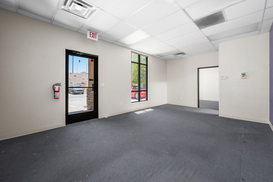 More Photos Of 2500 Canyon Rd, Bullhead City Medical For Lease