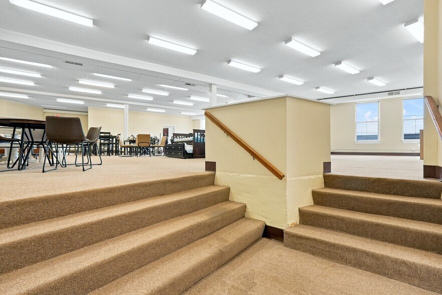 More Photos Of 3506 Memorial Ave, Lynchburg Office For Sale