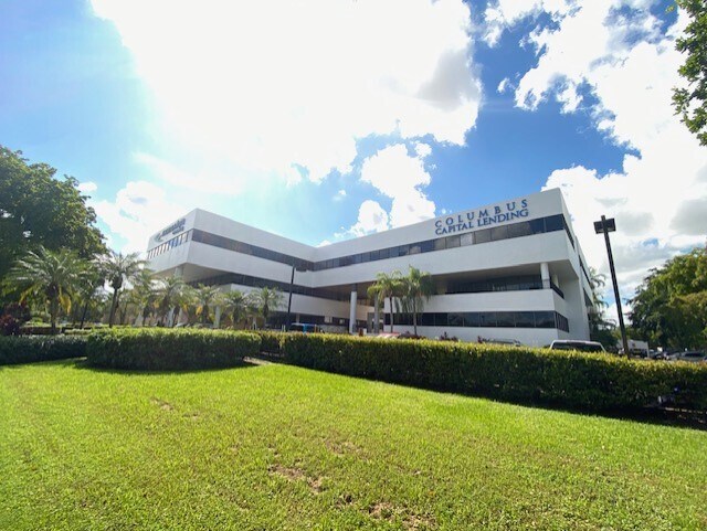 More Photos Of 14750 NW 77th Ct, Miami Lakes Office For Lease