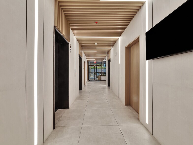 More Photos Of 1110 Brickell Ave, Miami Office For Sale