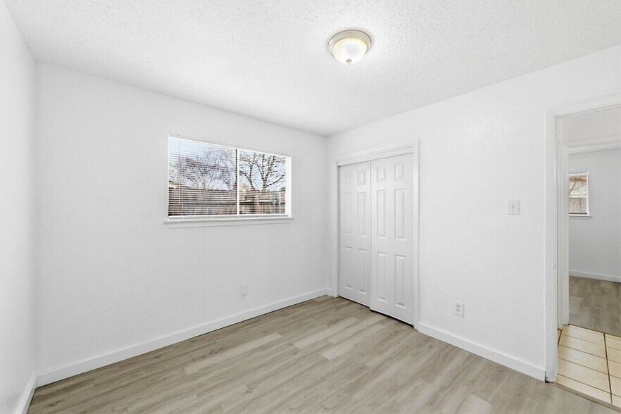 More Photos Of 5619 Jacaranda Dr, Austin Multifamily For Sale
