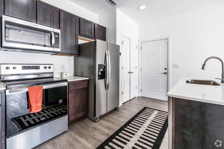 More Photos Of 10615 Steele Creek Rd, Charlotte Apartments For Sale