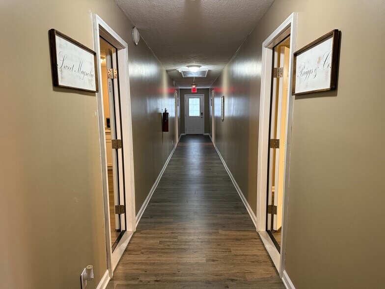 More Photos Of 102 Live Oak St, Tabor City Restaurant For Sale