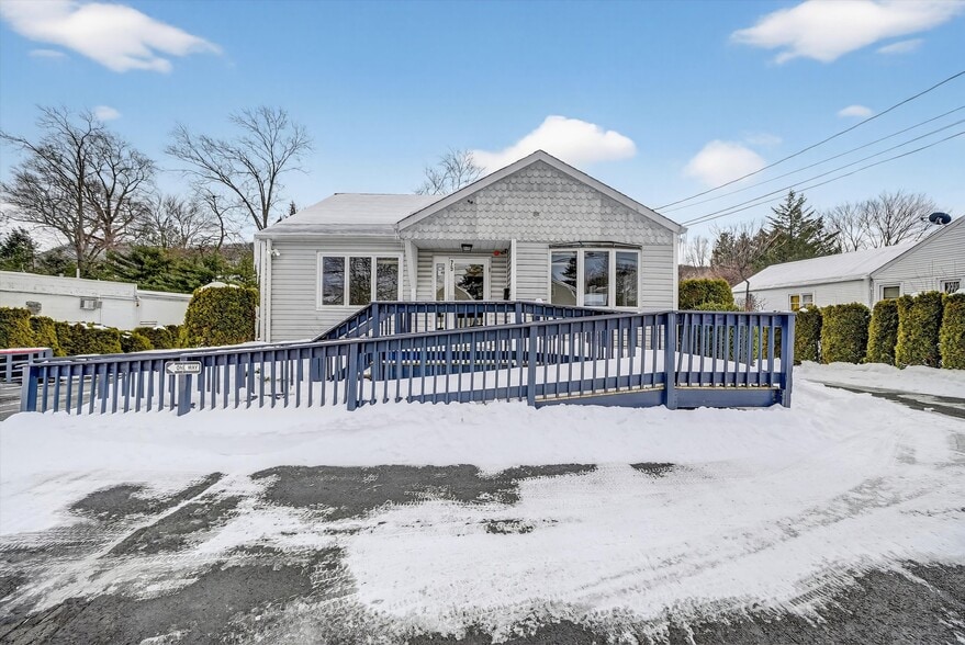 More Photos Of 75 Ramapo Rd, Garnerville Office For Lease