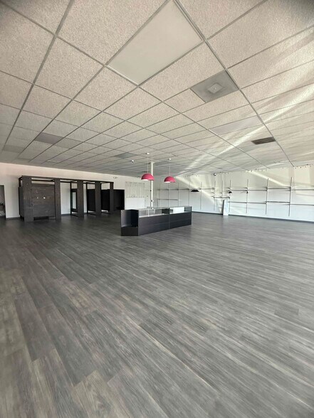 More Photos Of 430 Green Springs Hwy, Homewood Unknown For Lease