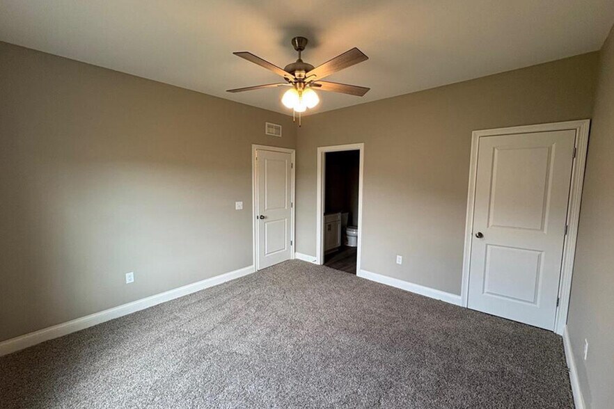 More Photos Of 5294-5312 Bakers Spring St, Bowling Green Apartments For Sale