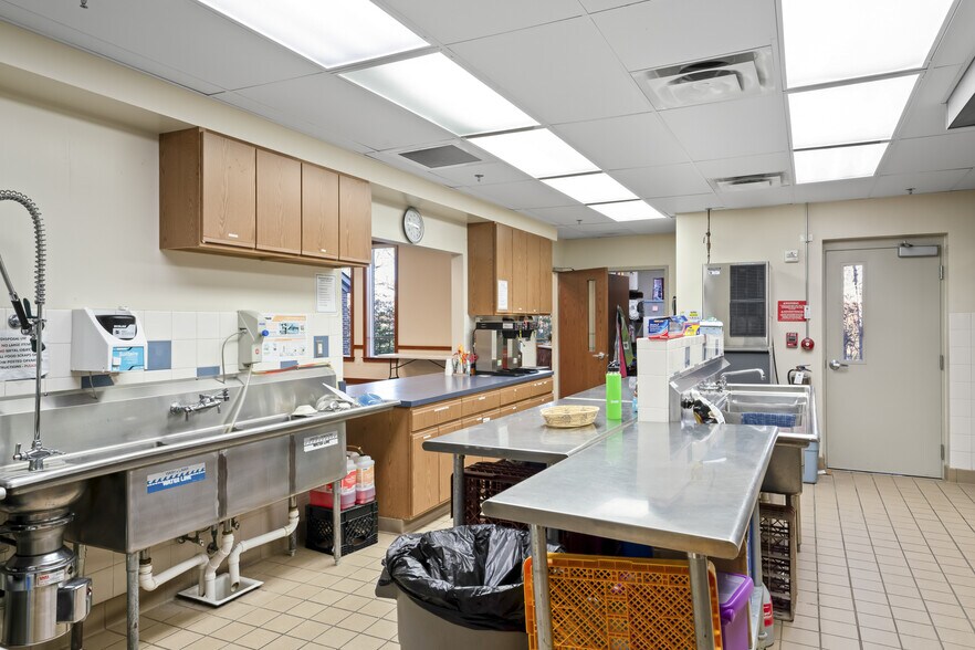 More Photos Of 13421 Twin Lakes Dr, Clifton Religious Facility For Sale