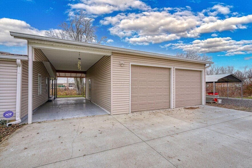 More Photos Of 12164 Broad St SW, Pataskala Office For Sale