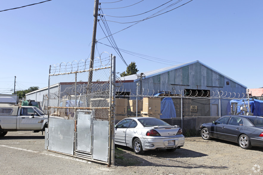 Primary Photo Of 965 89th Ave, Oakland Manufacturing For Lease