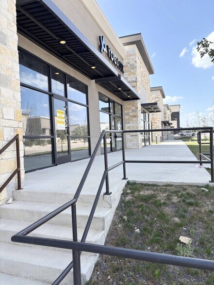 More Photos Of 15201 Ronald W Reagan Blvd, Leander Storefront For Lease