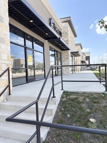 More Photos Of 15201 Ronald W Reagan Blvd, Leander Storefront For Sale