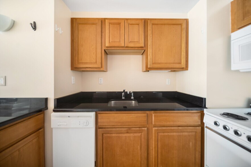 More Photos Of 400 College Ave, Ithaca Apartments For Sale