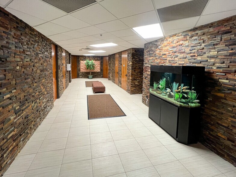 More Photos Of 3510 N A St, Midland Office For Lease