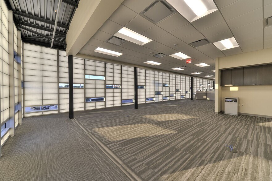 More Photos Of 4611 Centerview, San Antonio Medical For Sale