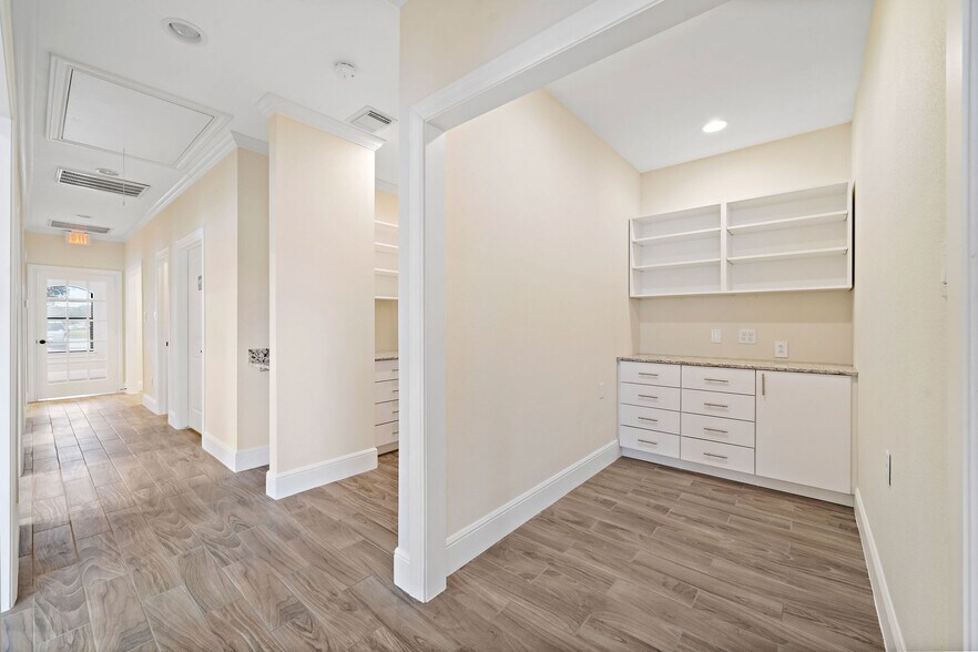 More Photos Of 21386 Provincial Blvd, Katy Medical For Sale