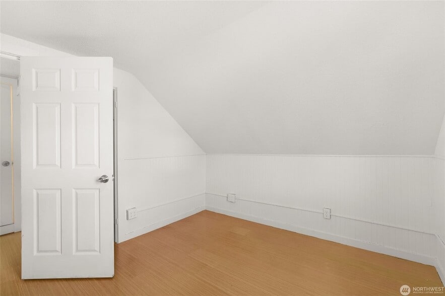 More Photos Of 4705 Pacific Way, Seaview Freestanding For Sale