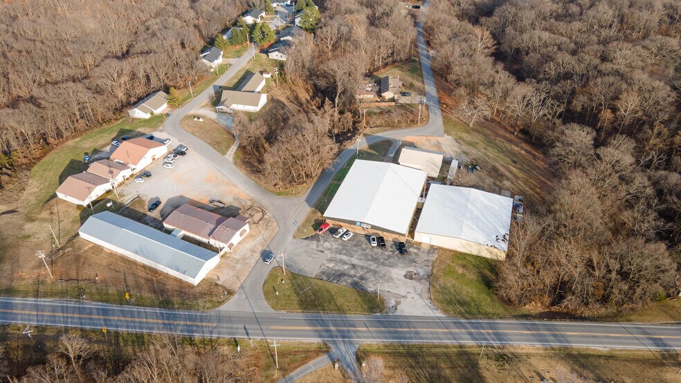 More Photos Of 1060 1st Ave NE, Gravette Industrial For Lease