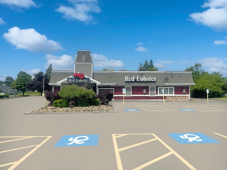 More Photos Of 7540 Transit Rd, Buffalo Restaurant For Sale