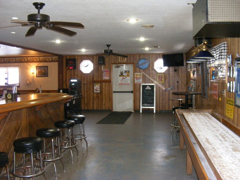 More Photos Of 25168 State St, Meadville Restaurant For Sale