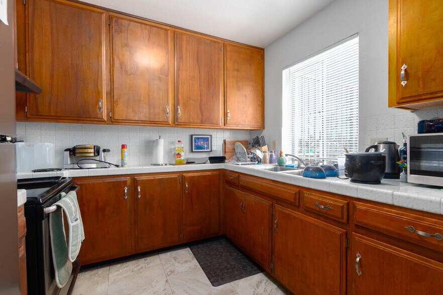 More Photos Of 4355 Iowa St, San Diego Apartments For Sale