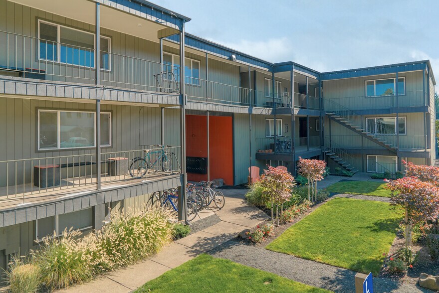More Photos Of 440 NW 23rd St, Corvallis Apartments For Sale