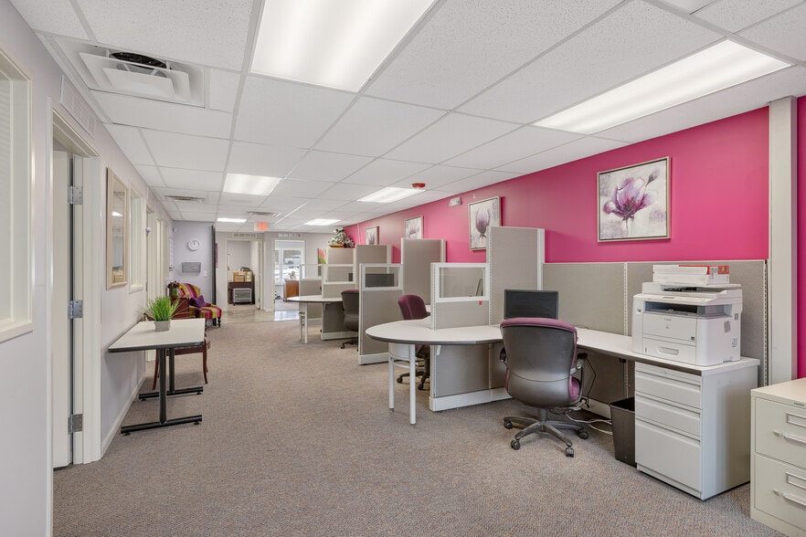 More Photos Of 5758 Cooley Lake Rd, Waterford Daycare Center For Sale