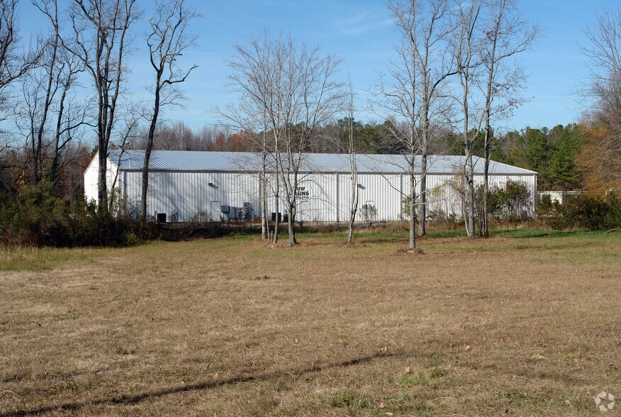 More Photos Of 3484-3490 Cameron Dr, Sanford Unknown For Lease