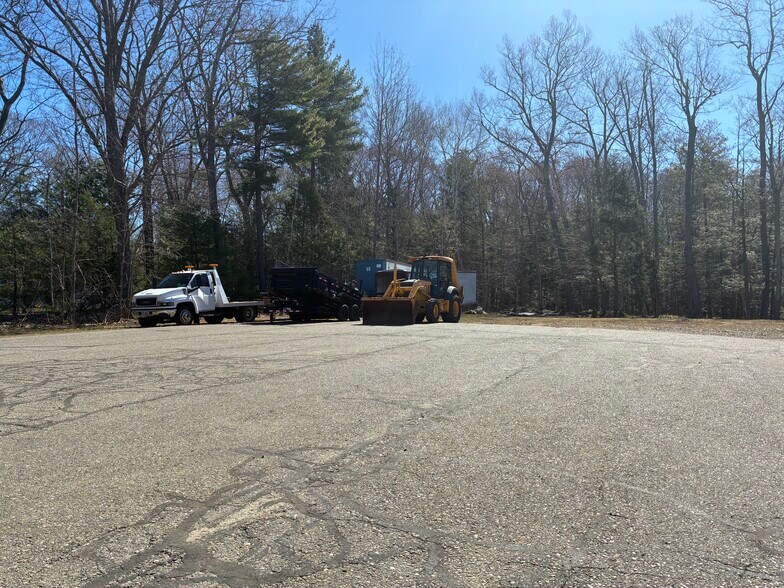 More Photos Of 185 Lafayette Rd, North Hampton Warehouse For Lease