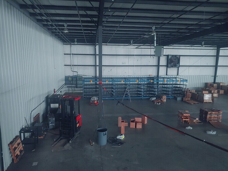 More Photos Of 26455 Newbanks Rd, Abingdon Distribution For Sale