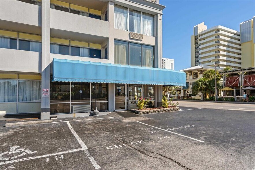 More Photos Of 806 S Ocean Blvd, Myrtle Beach Hotel For Sale